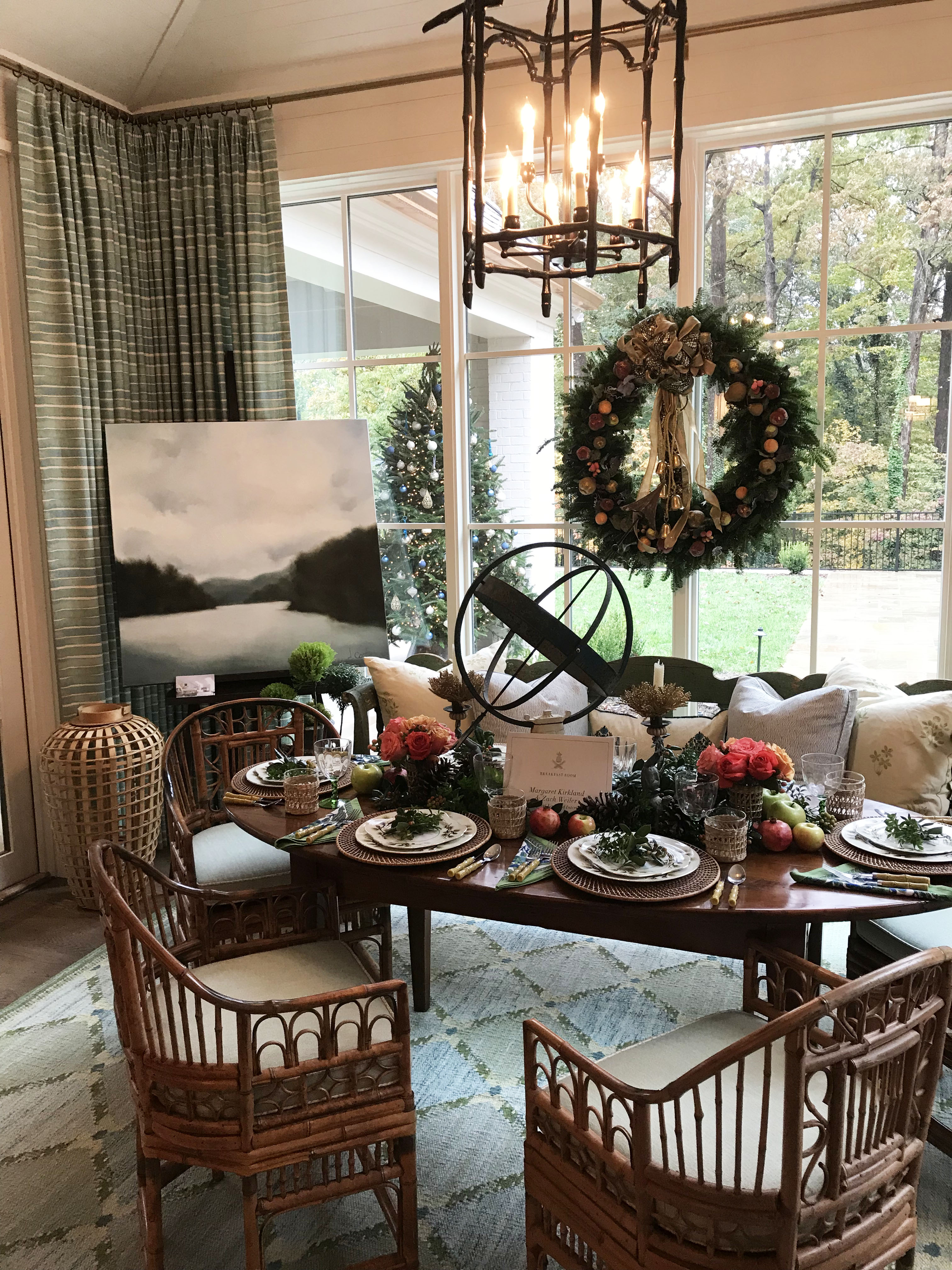 Breakfast room design by Margaret Kirkland at the Home for the Holidays Designer Showhouse on stuffymuffy.com.